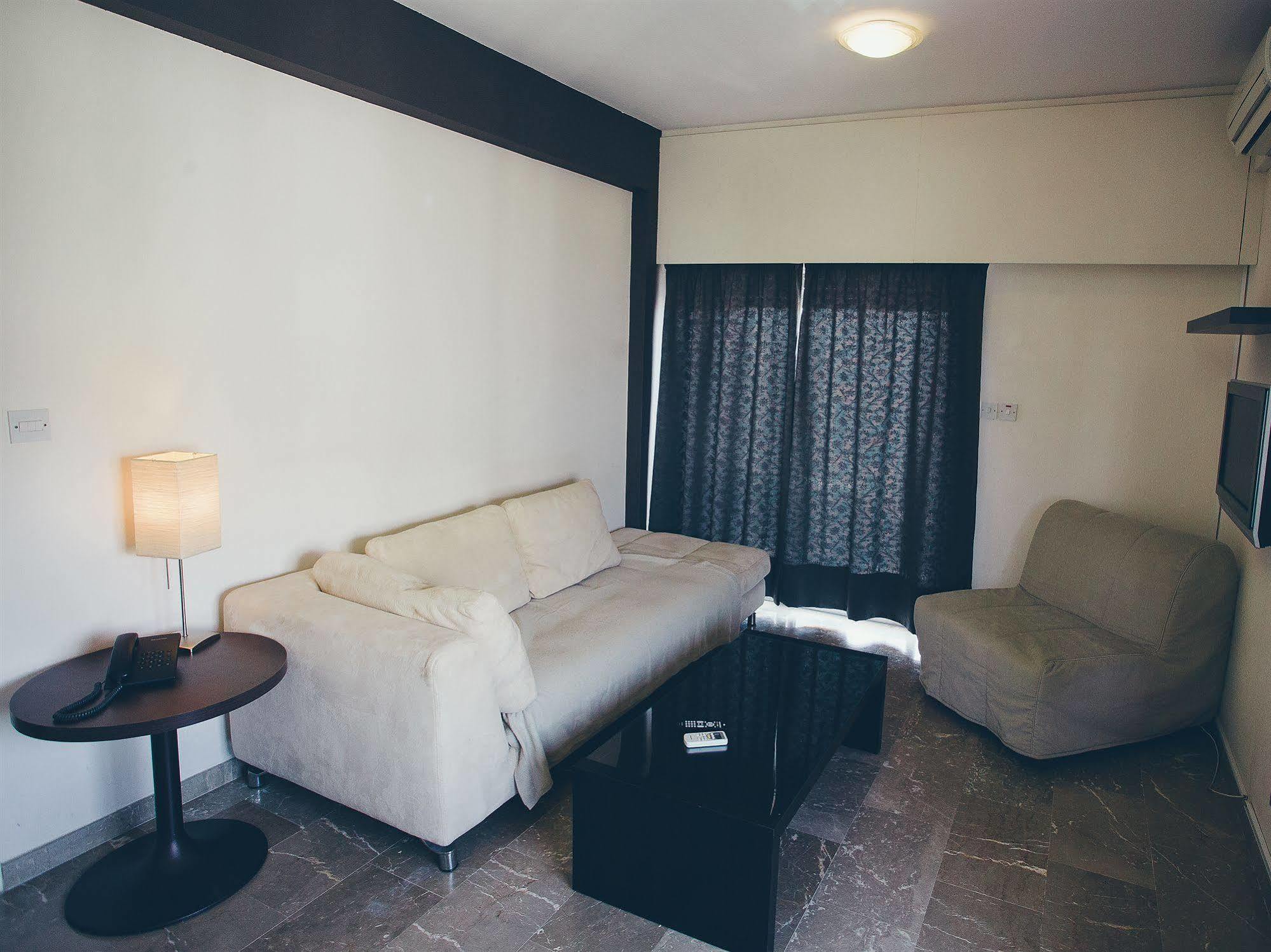 Vega Apartments Limisso Esterno foto