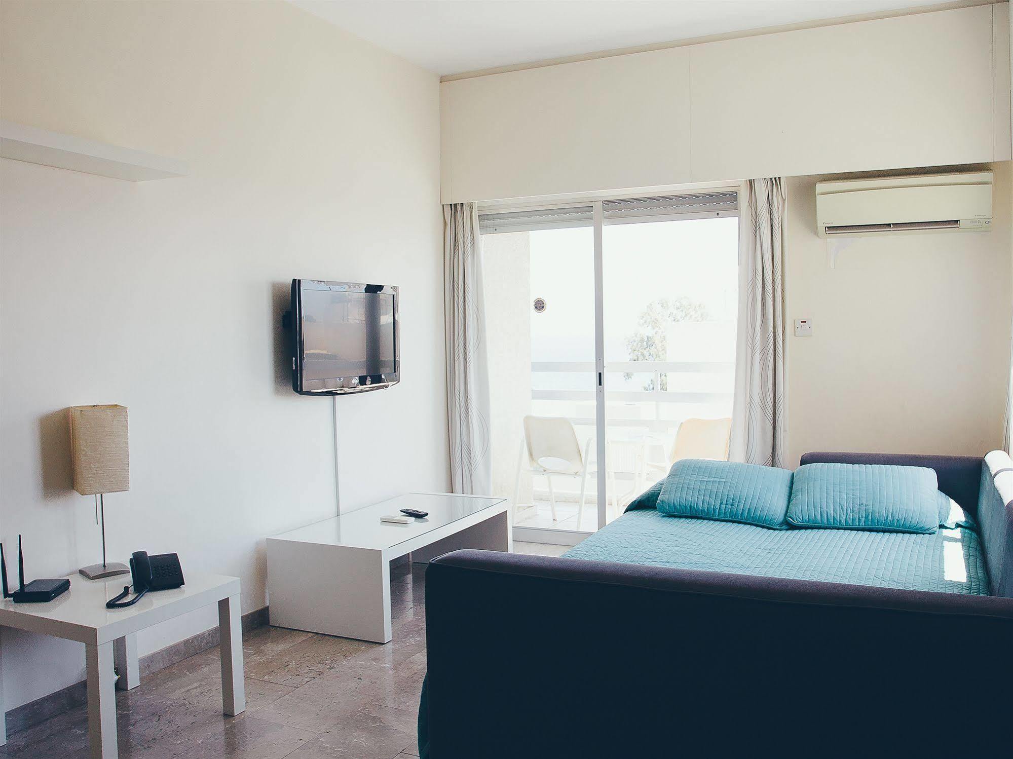 Vega Apartments Limisso Esterno foto