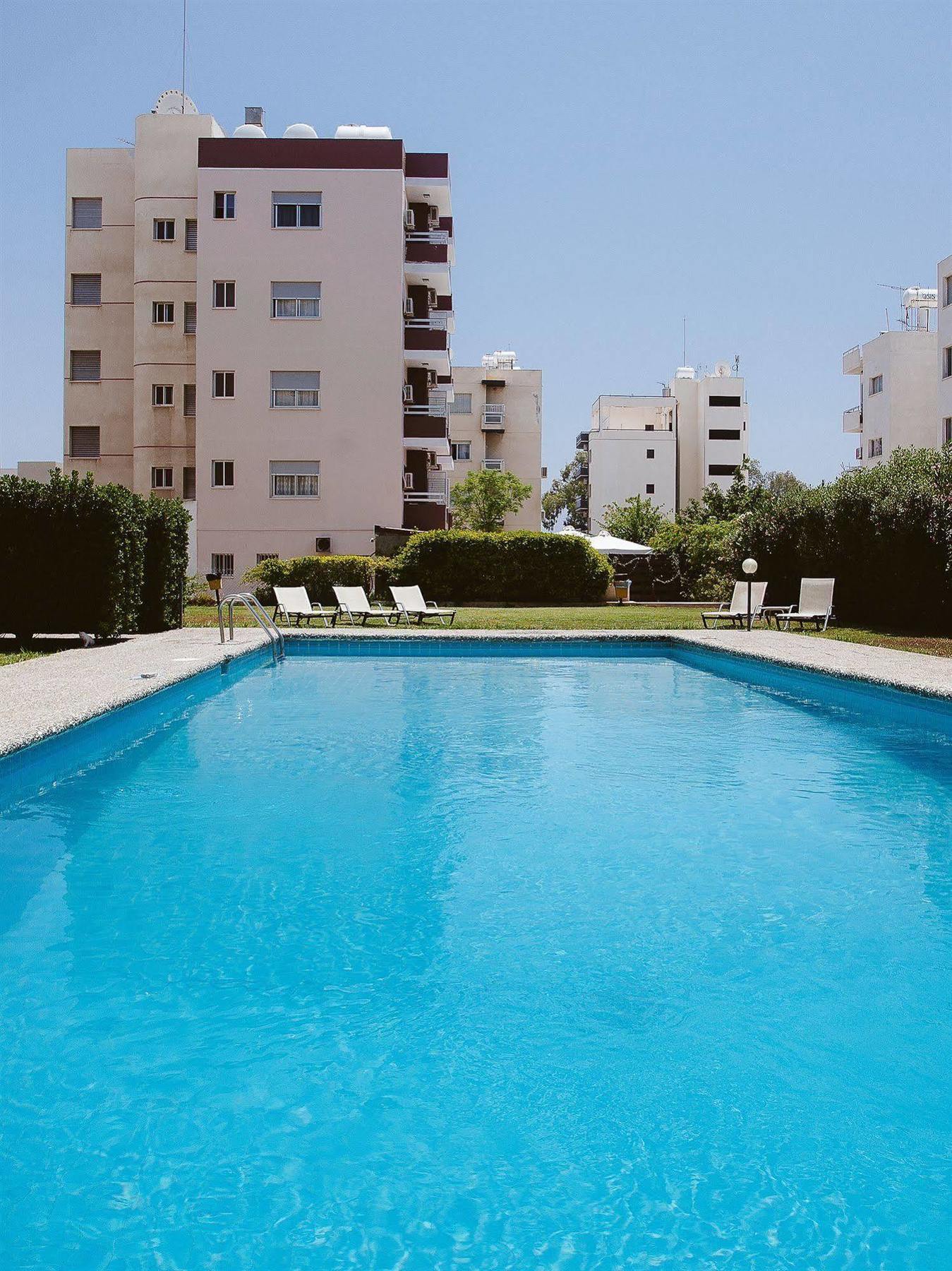 Vega Apartments Limisso Esterno foto