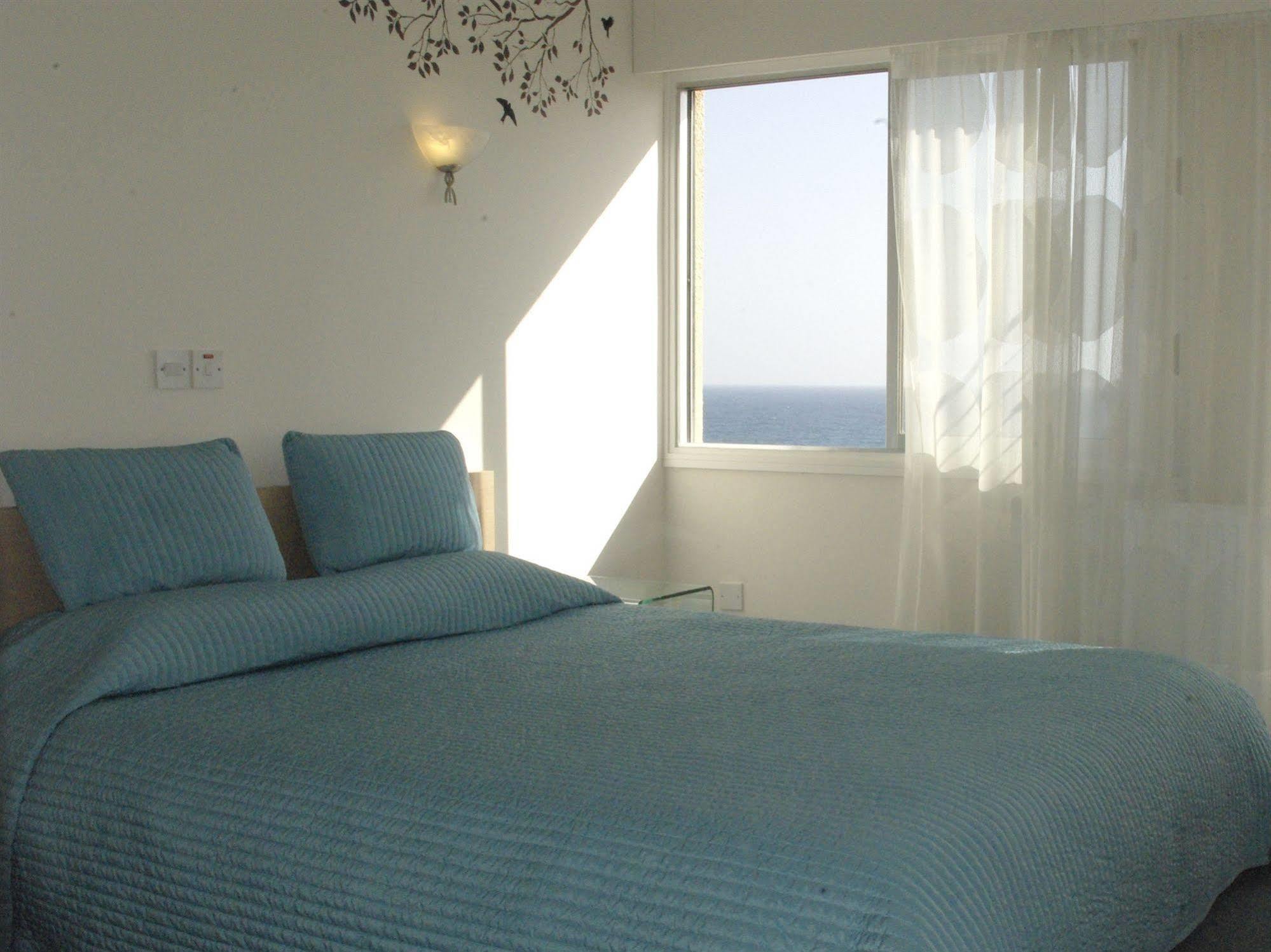 Vega Apartments Limisso Esterno foto