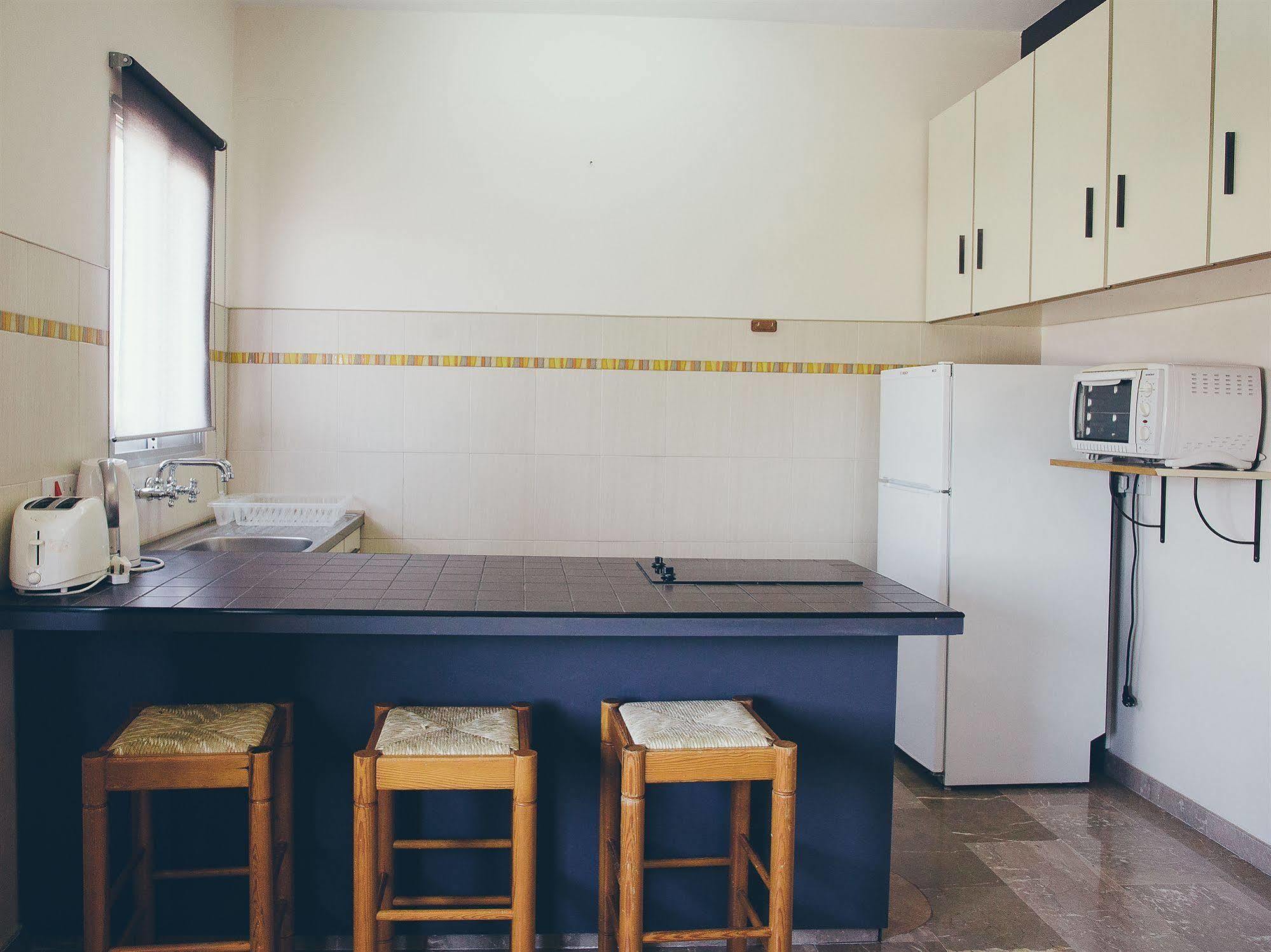 Vega Apartments Limisso Esterno foto