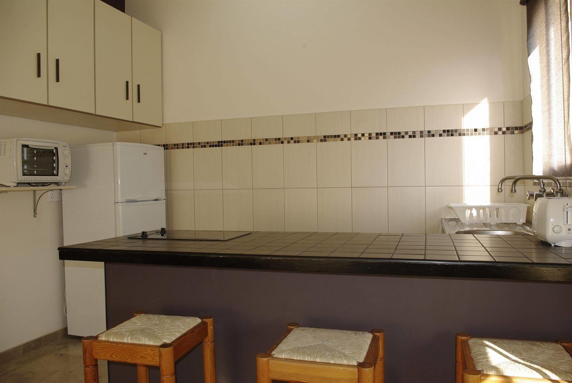 Vega Apartments Limisso Esterno foto
