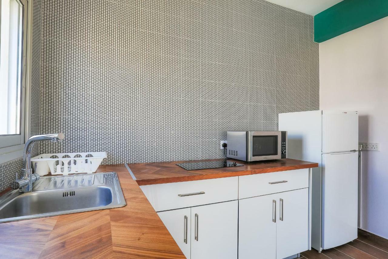 Vega Apartments Limisso Esterno foto